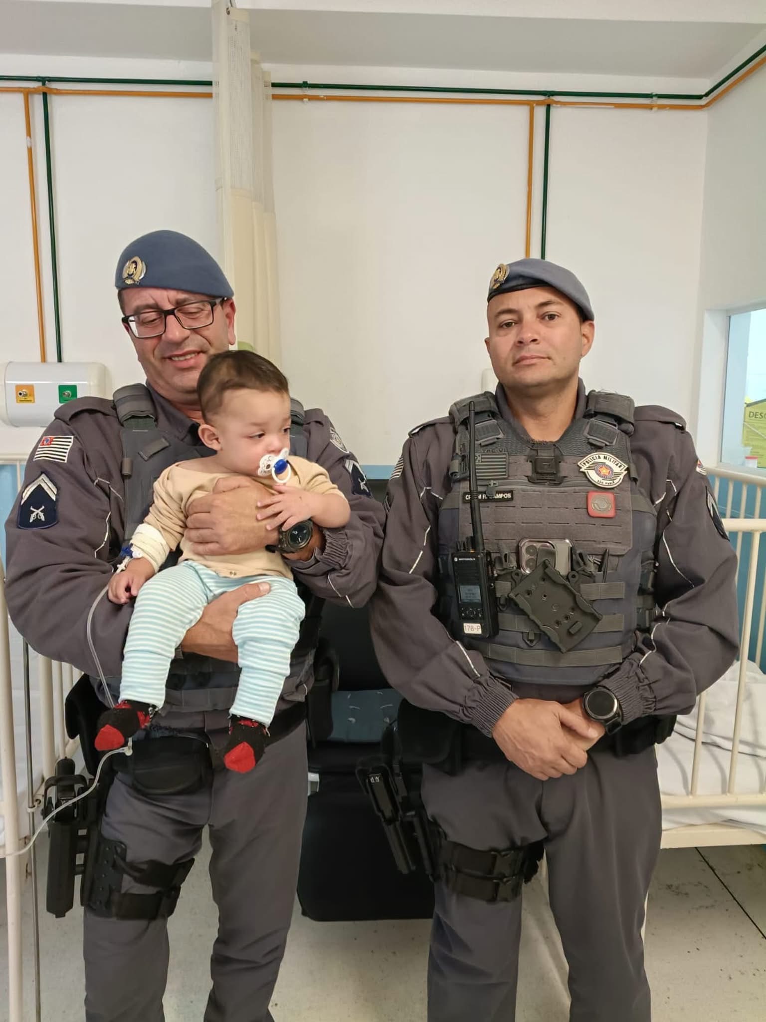 Ação rápida da Polícia Militar salva bebê de 9 meses engasgado