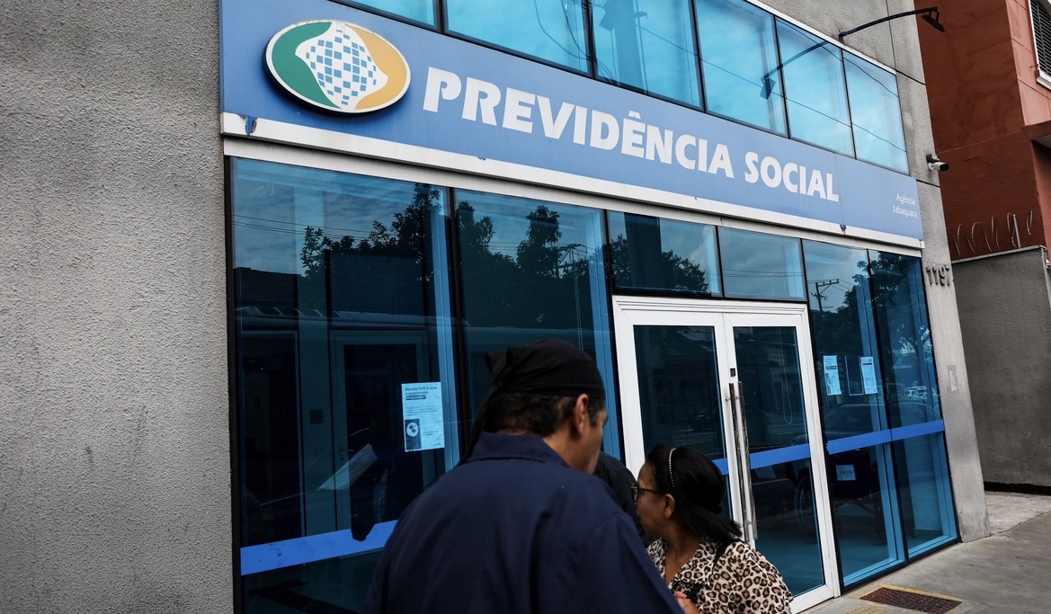 INSS inicia pagamento dos benefícios de julho nesta segunda-feira; confira o calendário